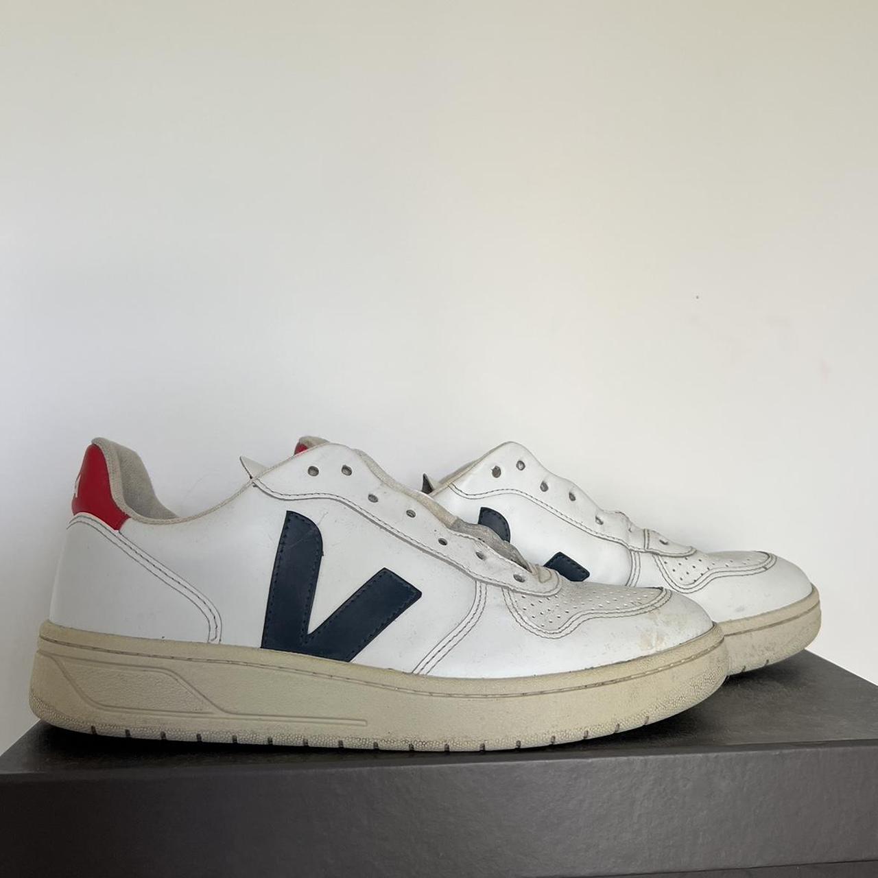 Veja shoes Size is men’s 9 Come with brand new laces Depop
