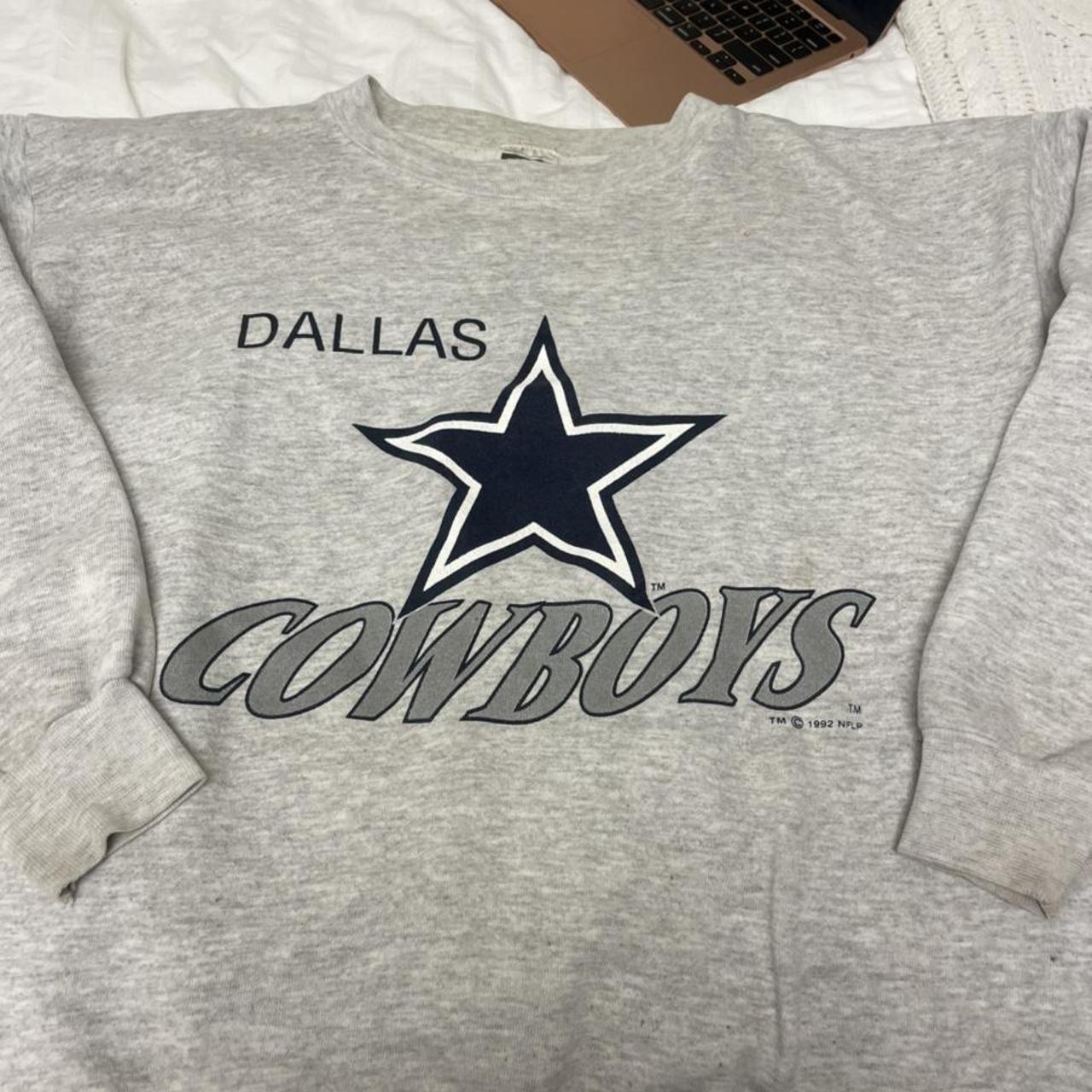 dallas cowboys sweatshirt crewneck! stains are noted