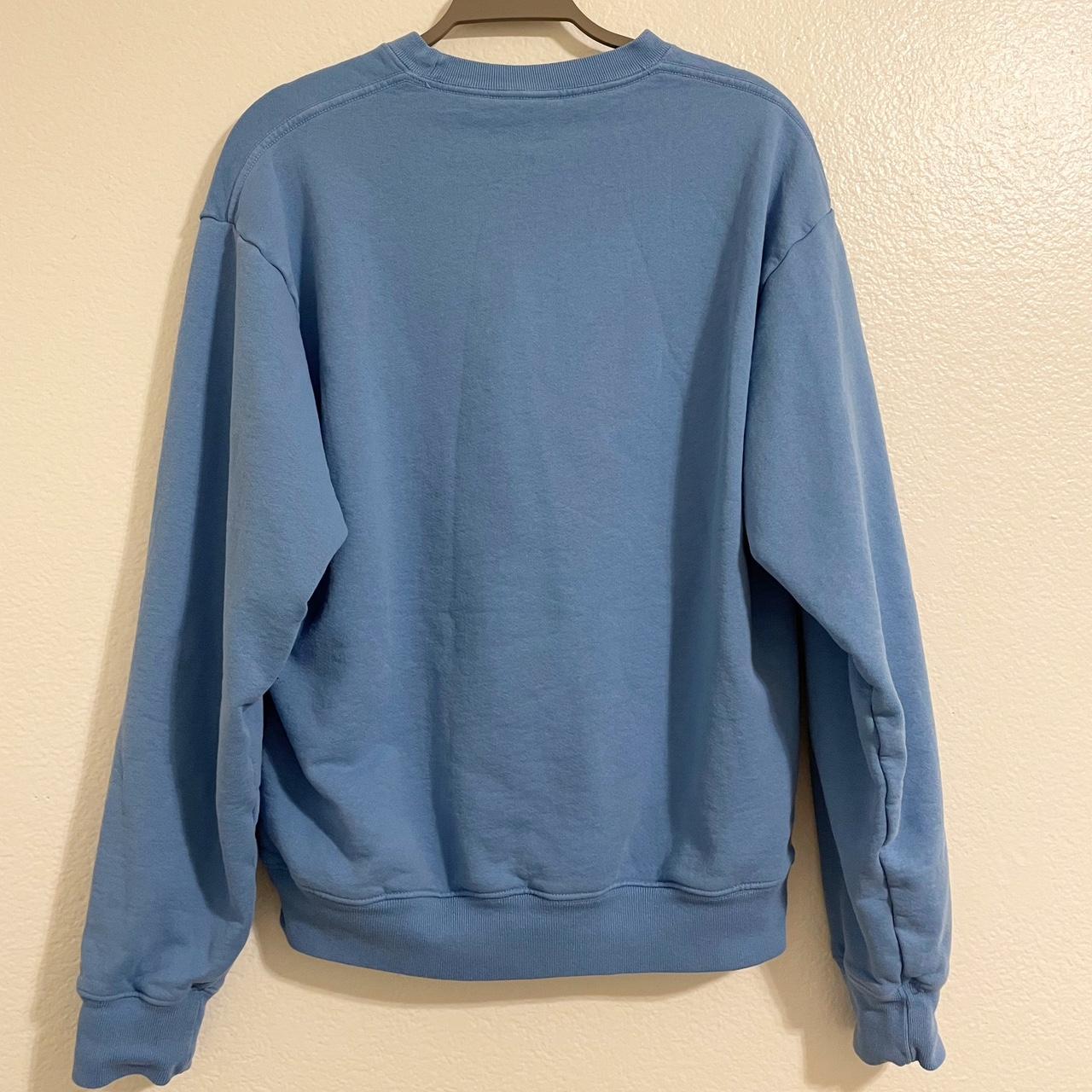 Pleasing frog crewneck in sky blue!, Size Medium...