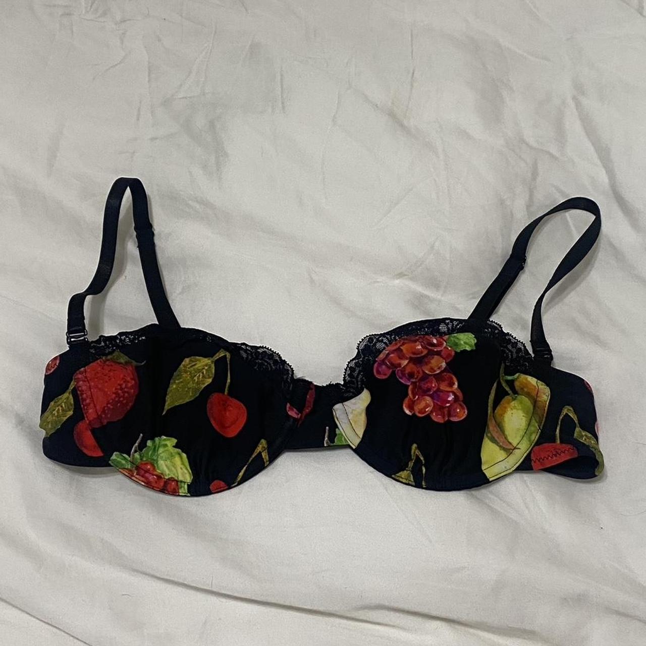 item listed by tosaintvalentine