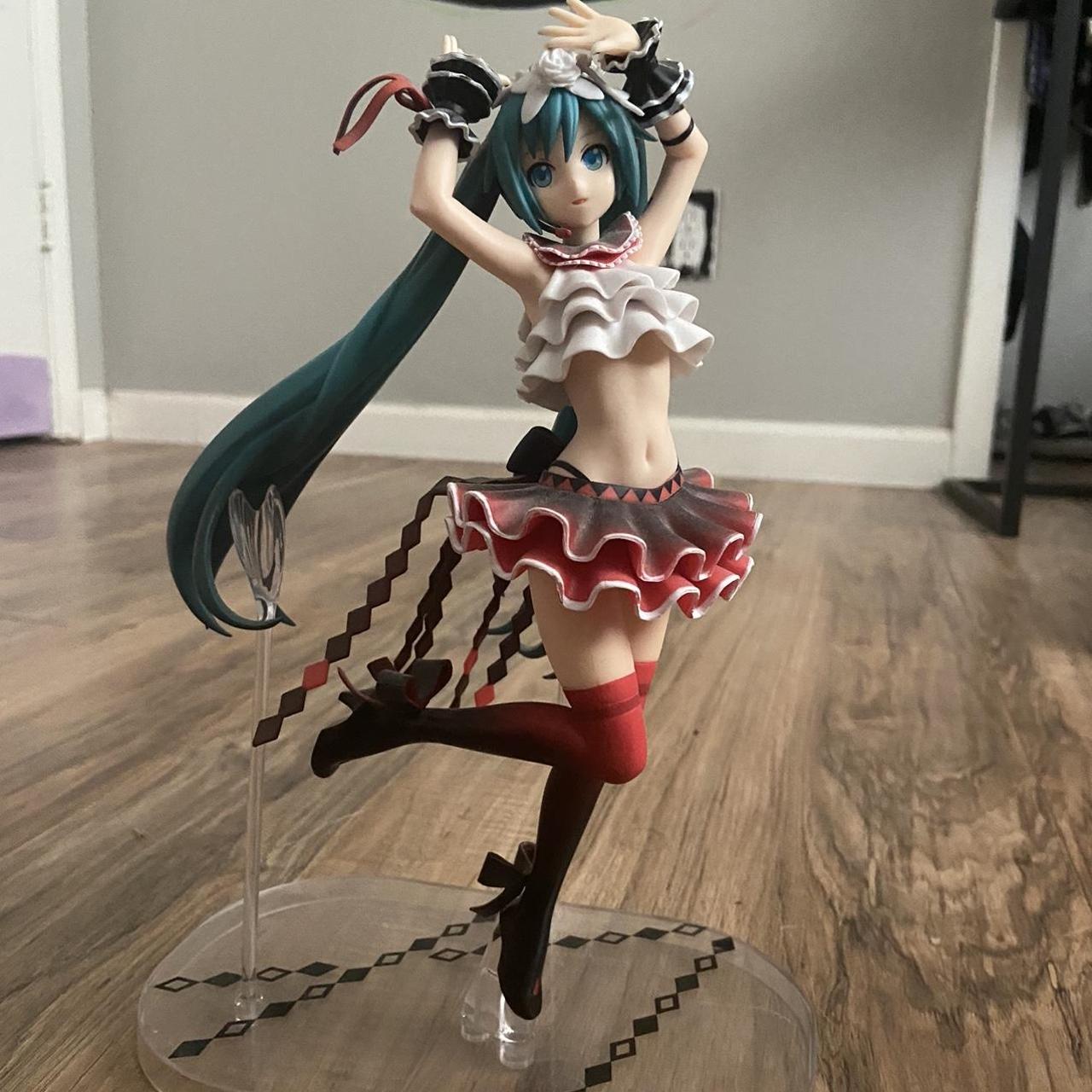 Hatsune Miku Figure Comes With Original Box No Depop   P0 