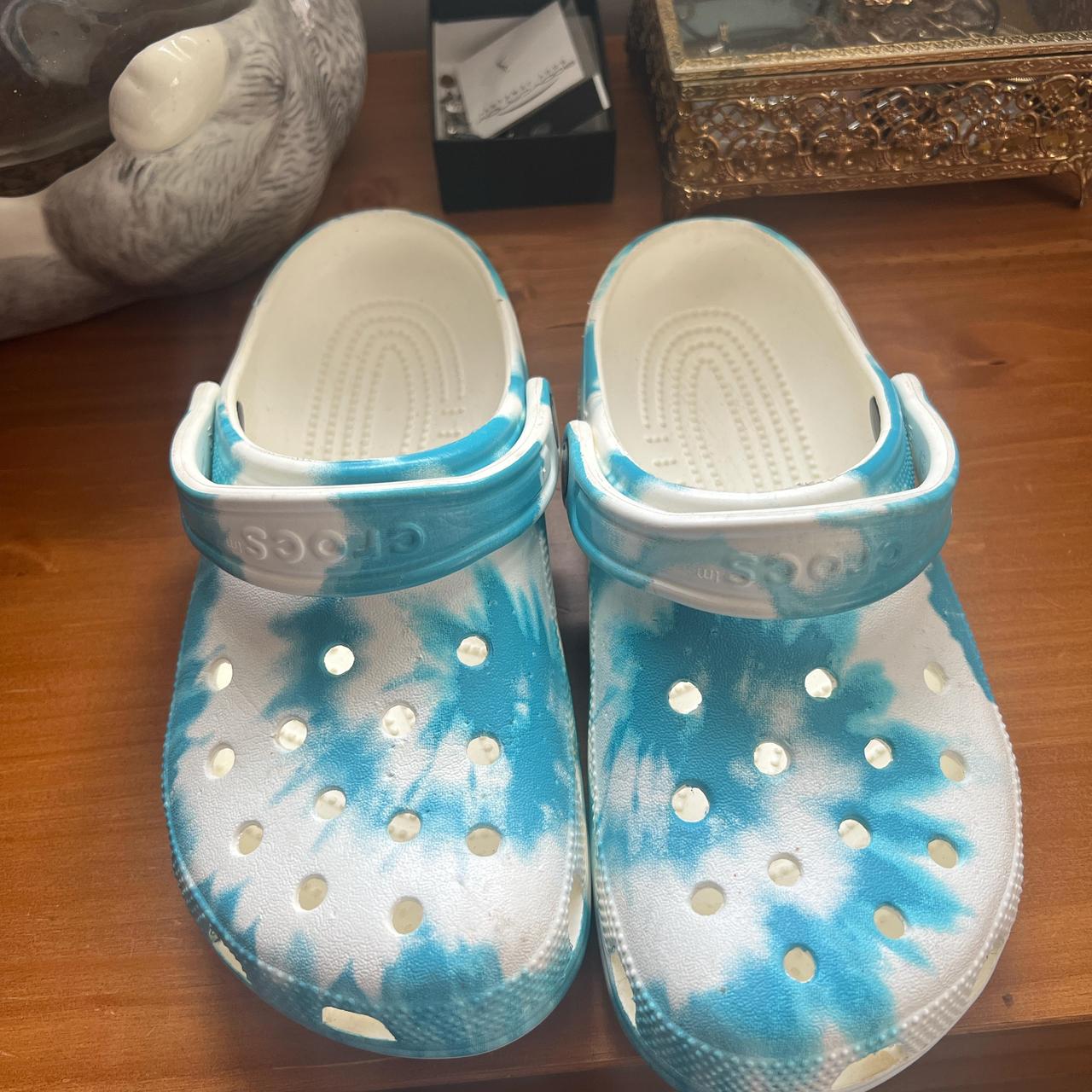 Crocs blue and white tie dye clogs W 7 M 5