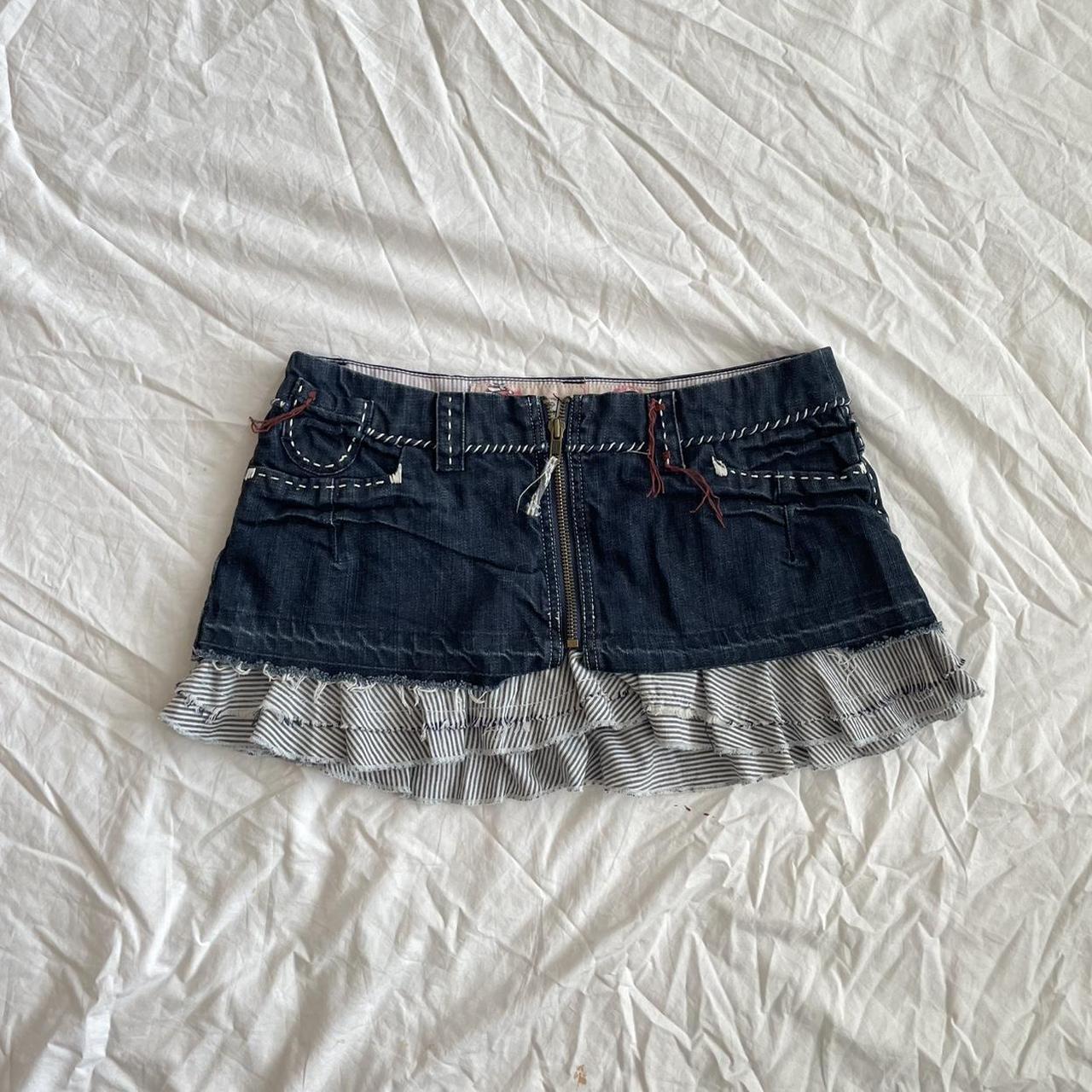 item listed by librasvintage