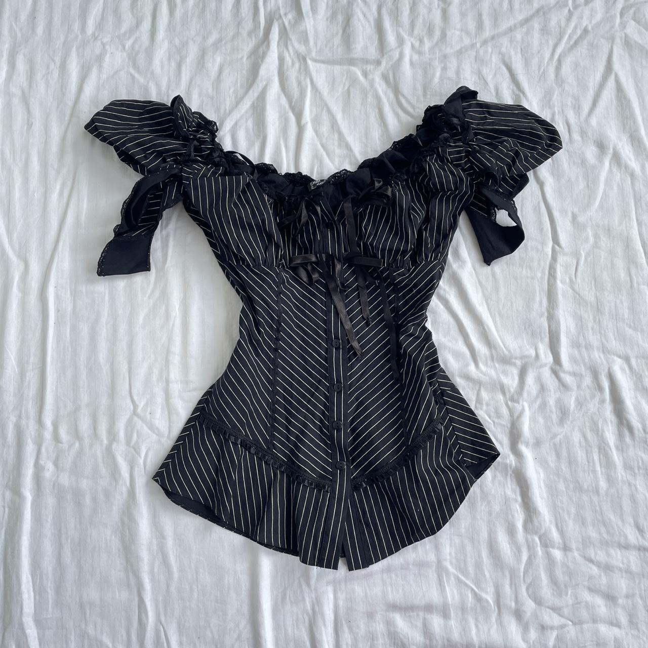 item listed by librasvintage