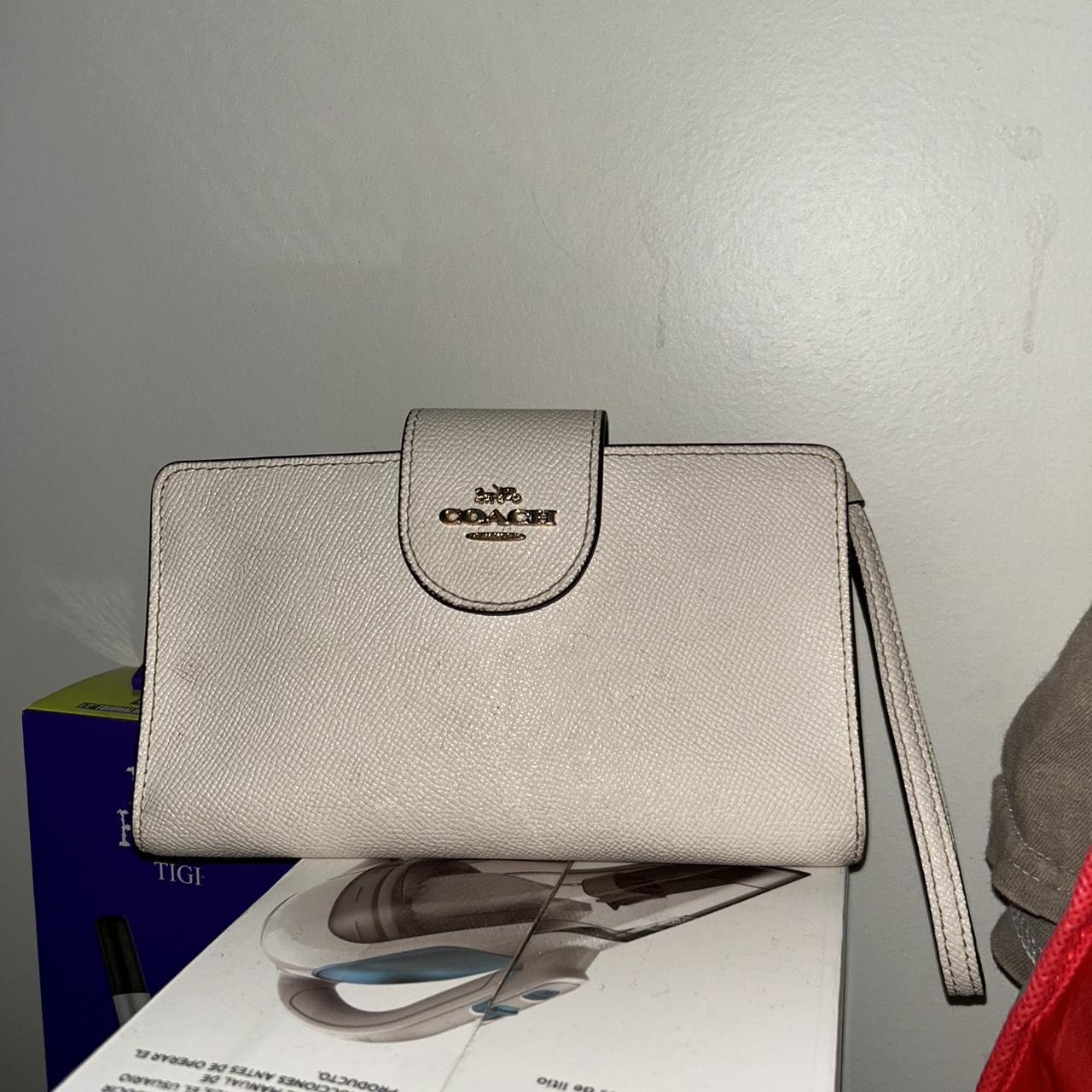 Coach wallet White and gold Zipper pocket Multiple... - Depop