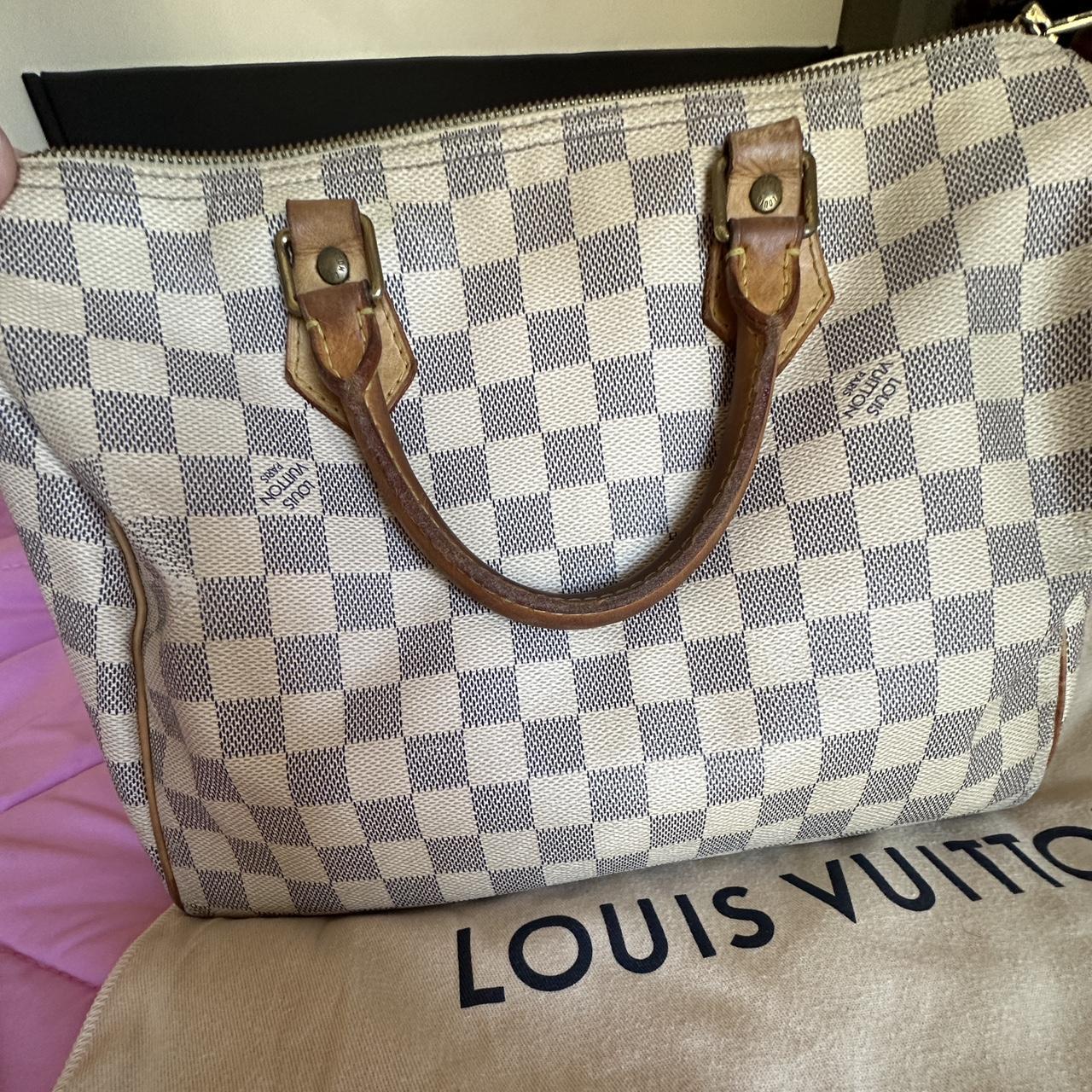 Louis Vuitton monogram canvas tote big. LV. Bag is - Depop