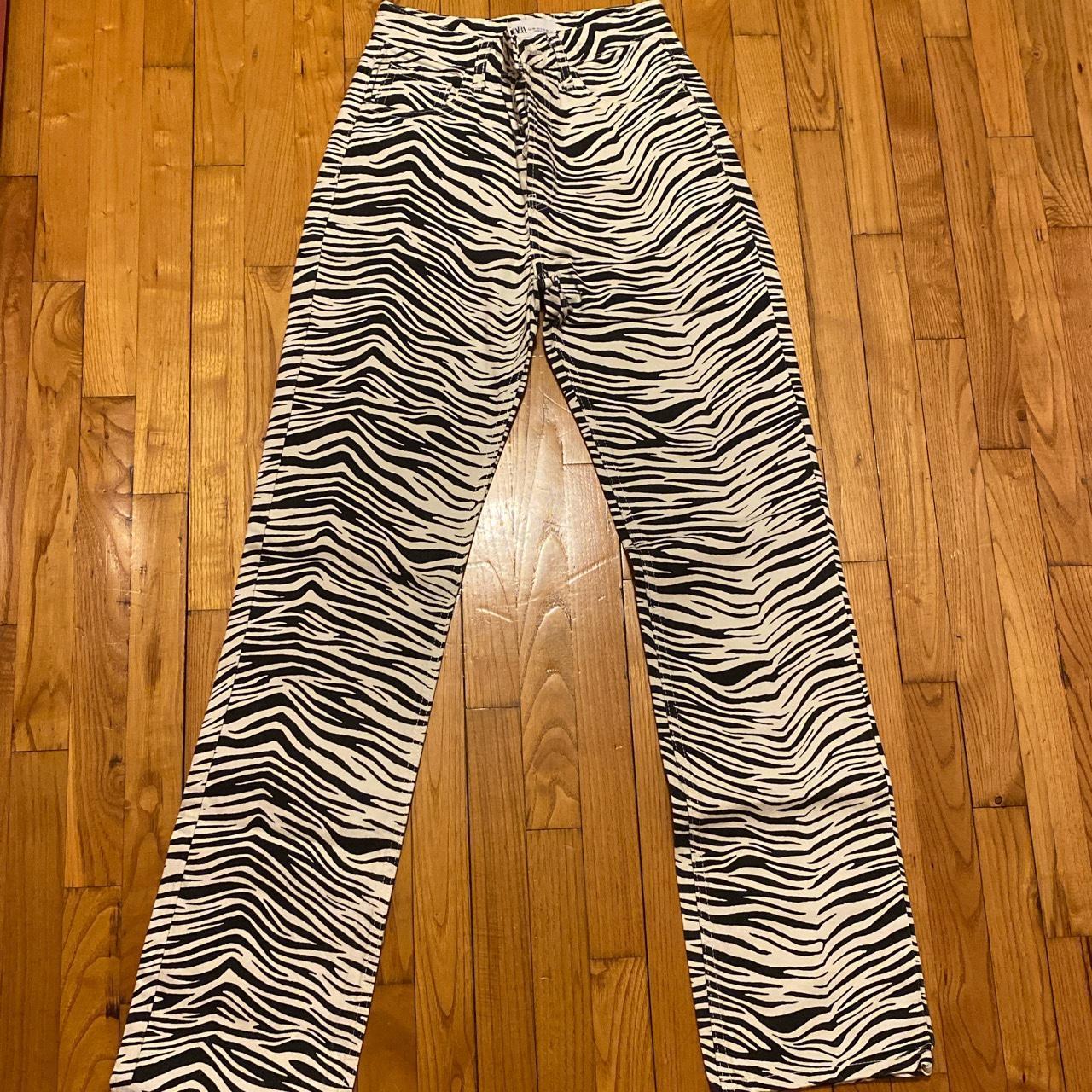 Τζιν ζεβρα zara Size 34 (στενη εφαρμογη) Αφορετο... - Depop