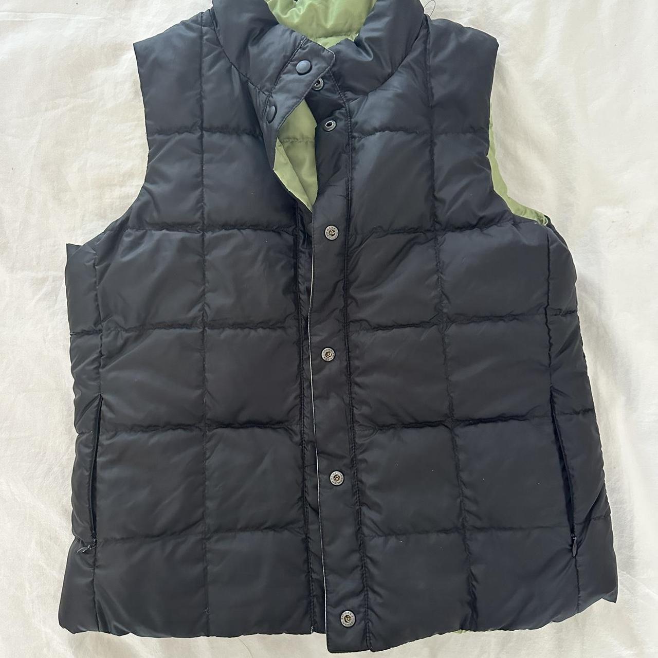 Reversible Puffer Vest No brand or size - Depop