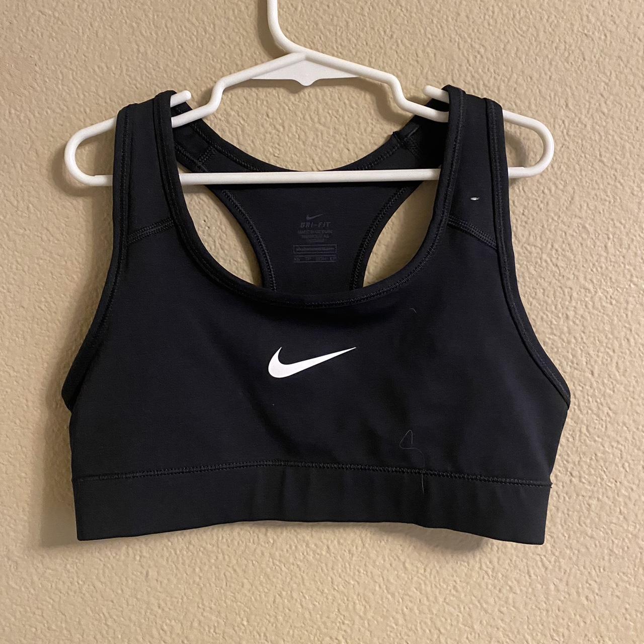 Nike sports bra. I’m great condition.