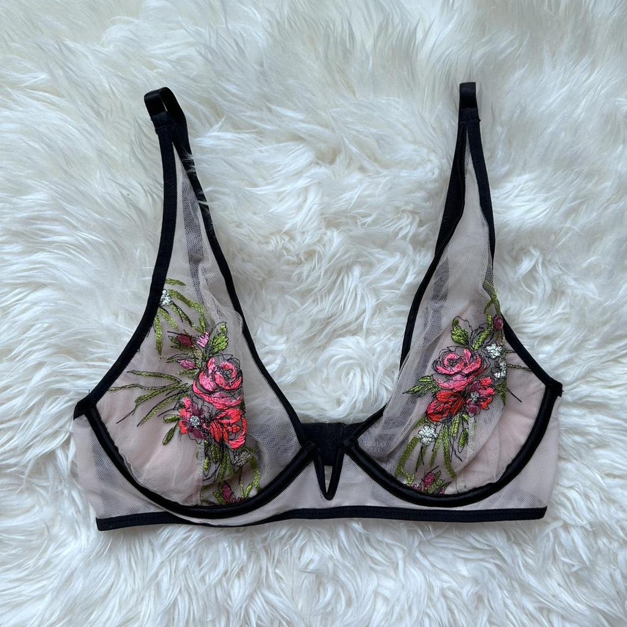 item listed by celinecherie