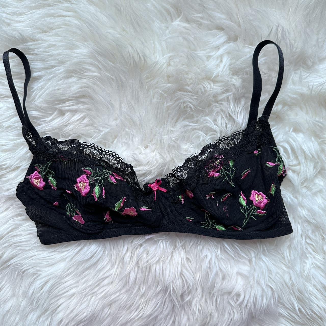 item listed by celinecherie