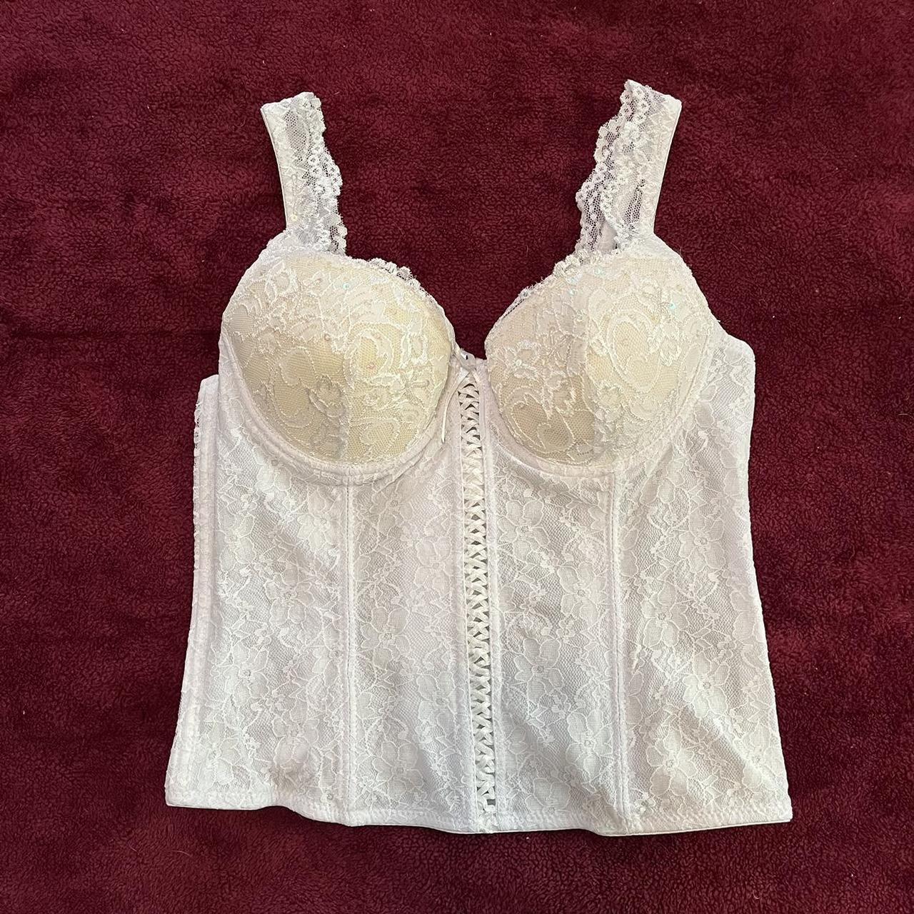 White Corset Top Got it from Twinelle but didn’t fit... - Depop