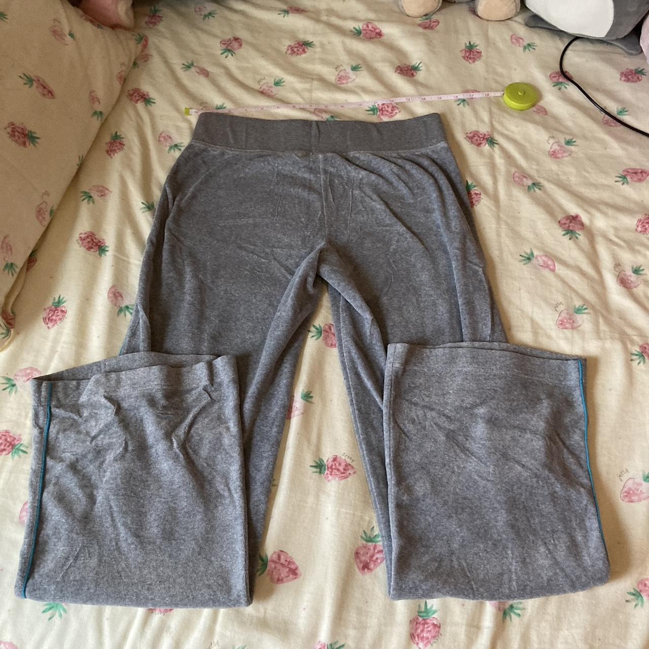 Fila velvet sweatpants! Size small! Super cute with - Depop