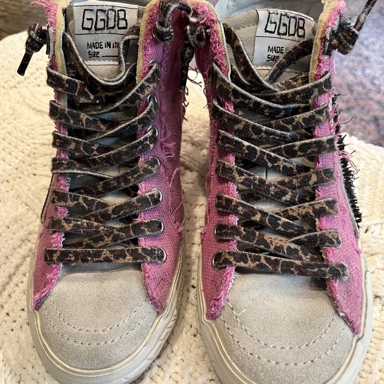 Golden Goose Women's Pink and Black Trainers (2)