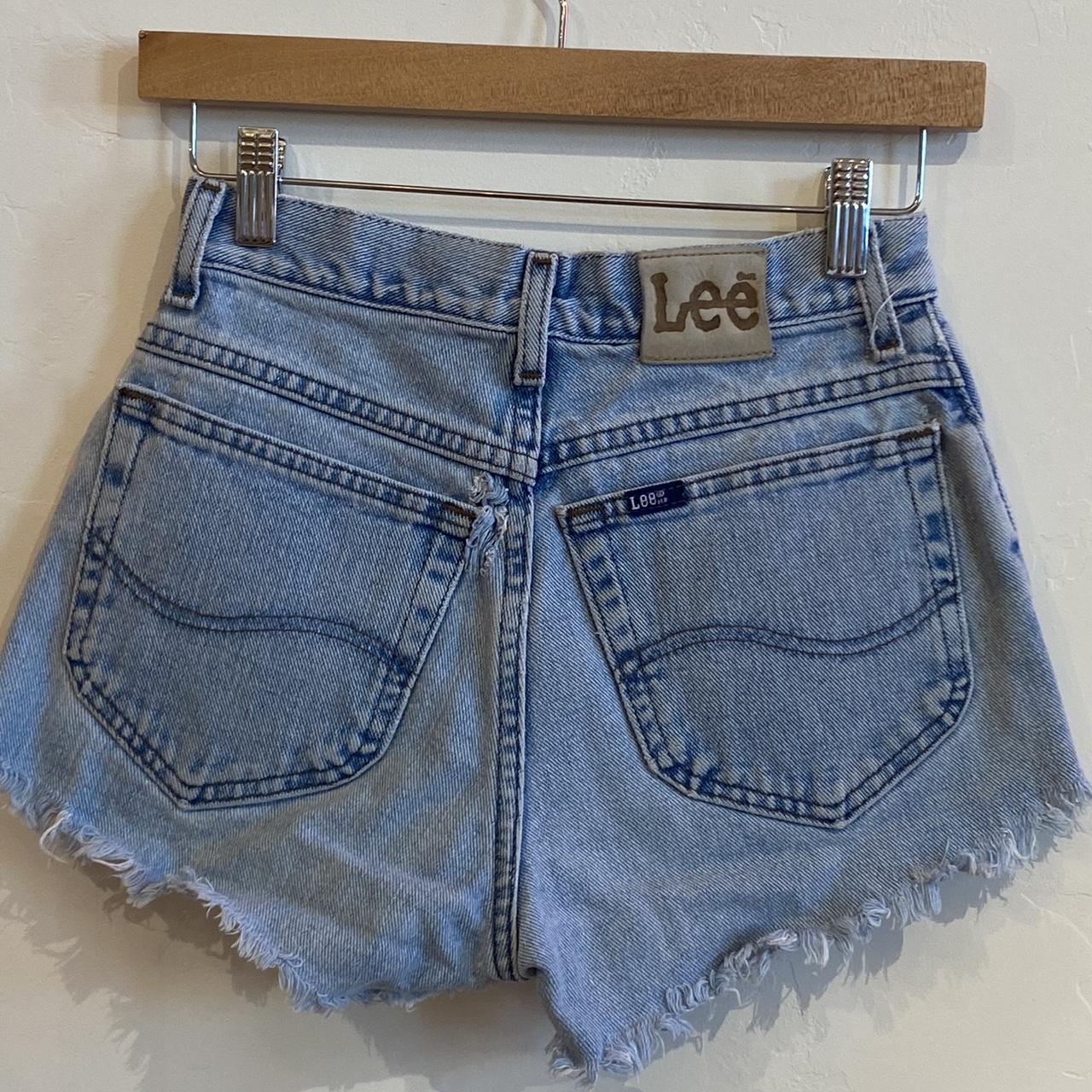 Vintage Lee daisy dukes, mid-high rise 9.5in, jorts...