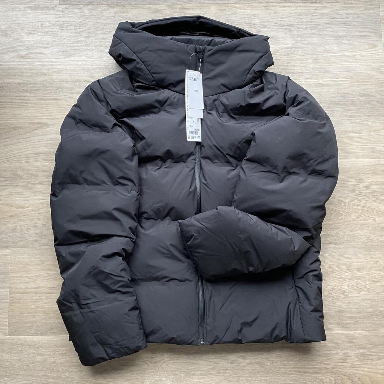 Black Uniqlo SEAMLESS DOWN 3D CUT PARKA Size L... - Depop