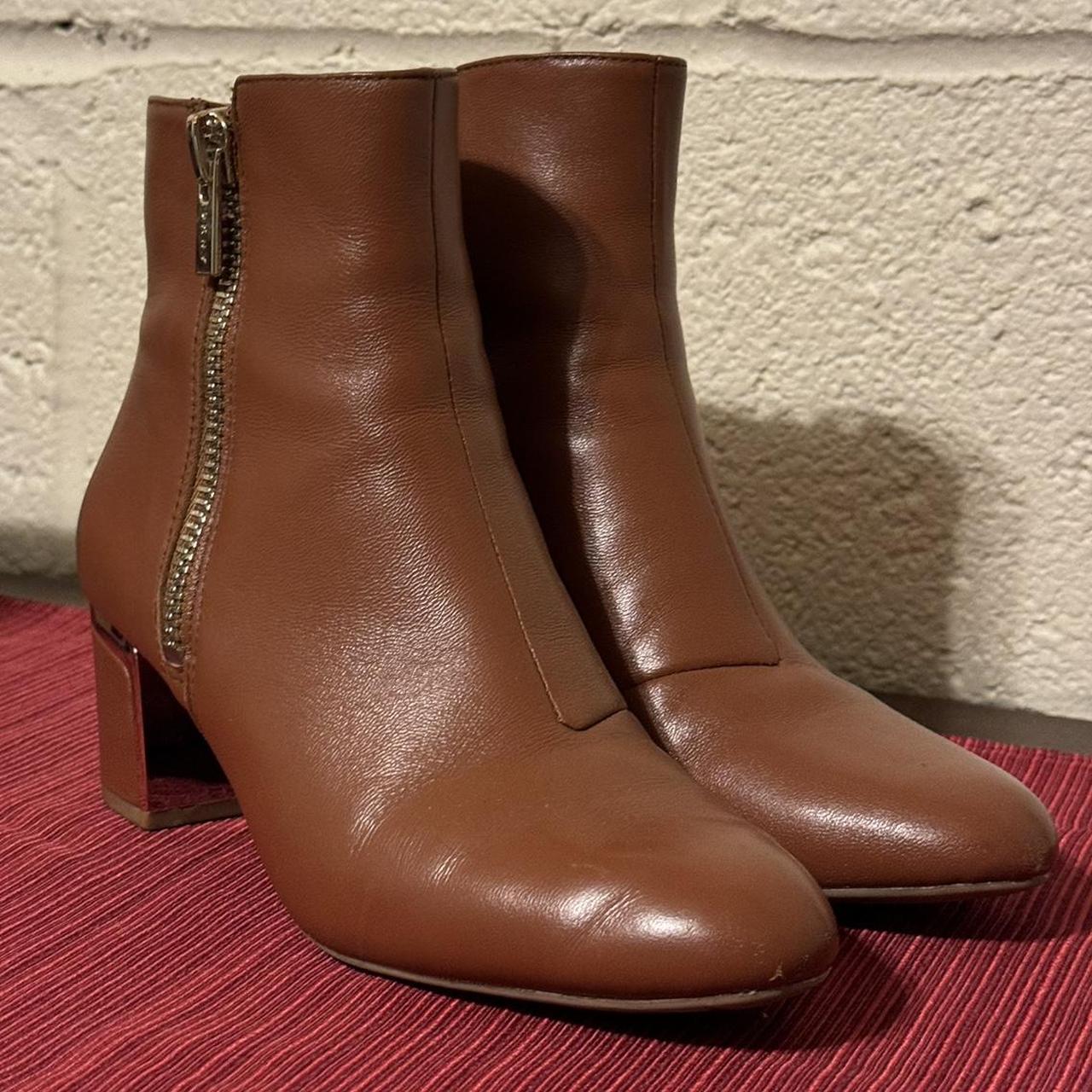 item listed by queencreo