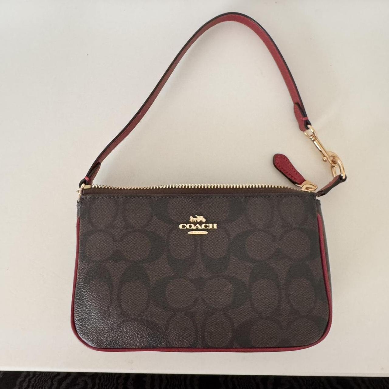 item listed by queencreo