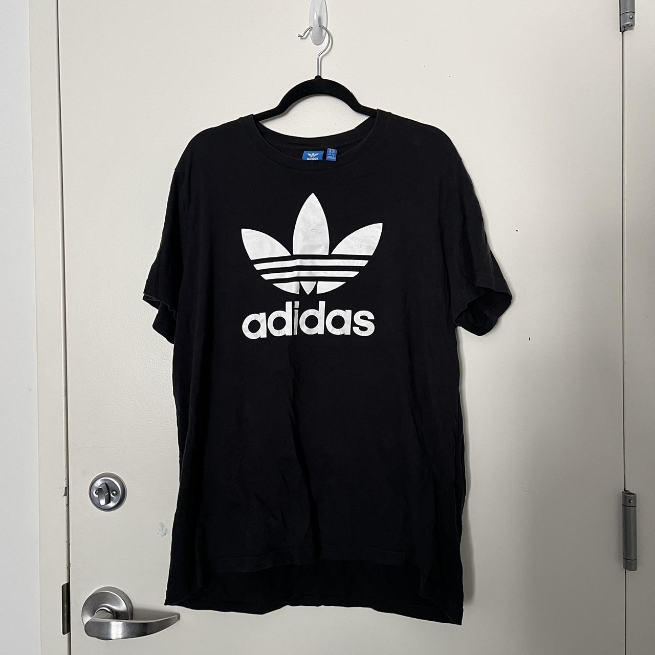 Adidas originals tshirt Size mens xxl prices... - Depop