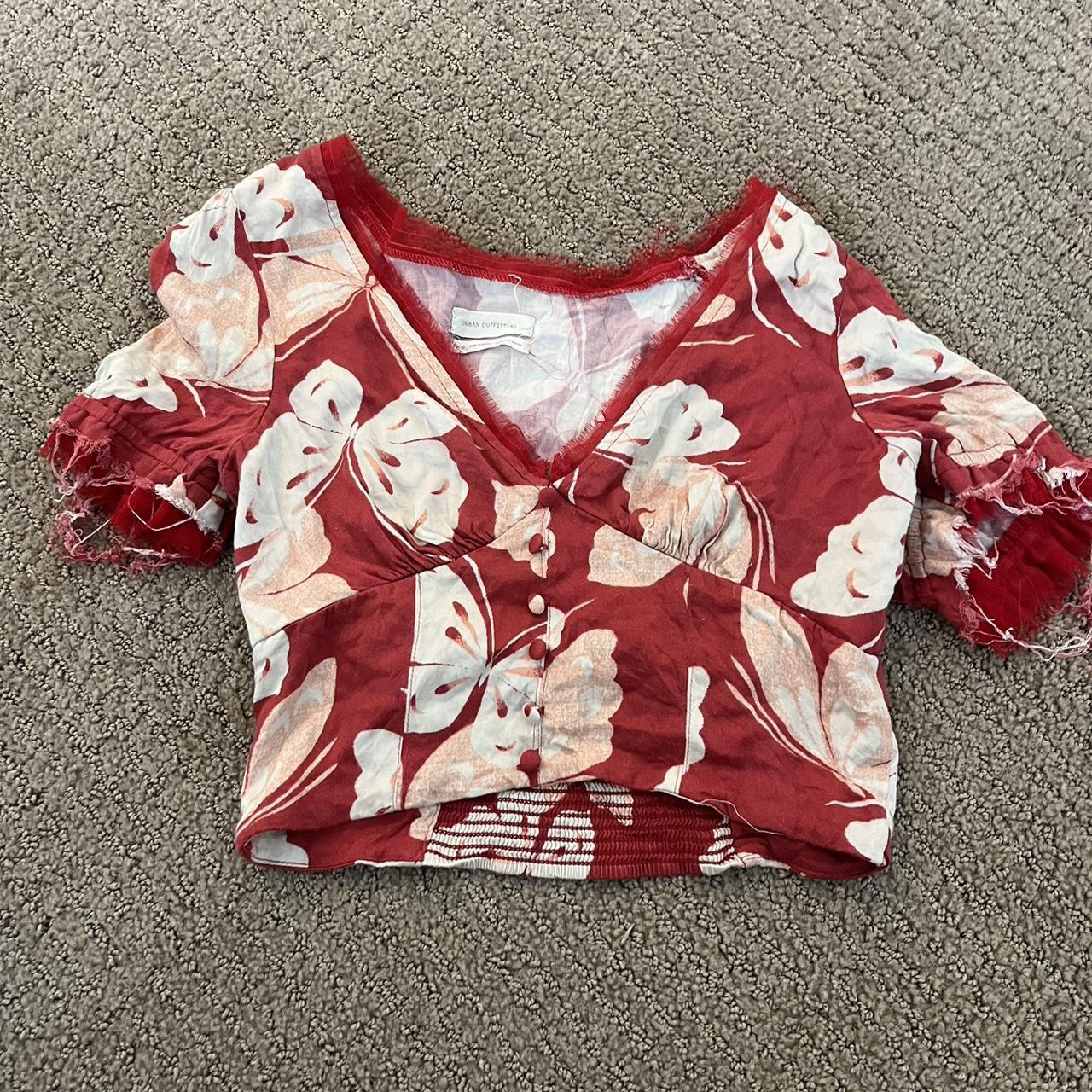 Urban outfitters super cute floral top. Only worn a... Depop