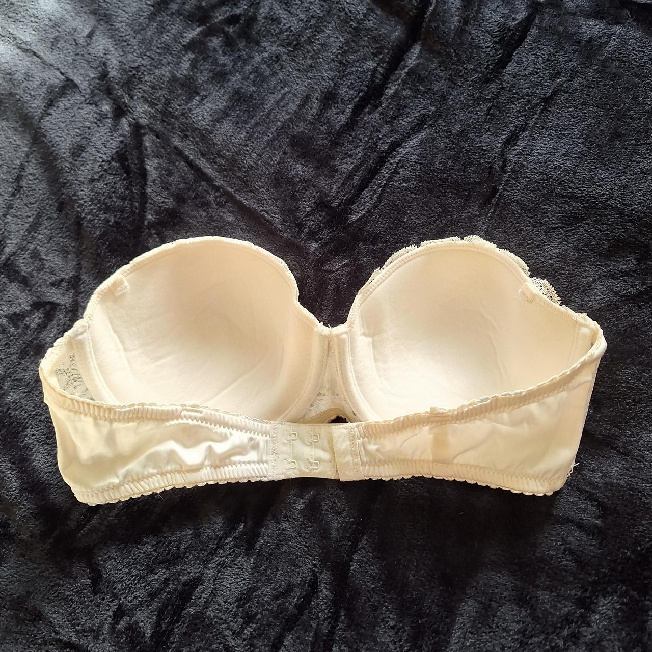 Ivory White Strapless Bra ♡ Bras n things brand... - Depop