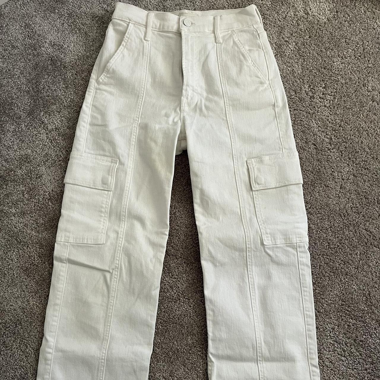 Mother Women's White Jeans | Depop