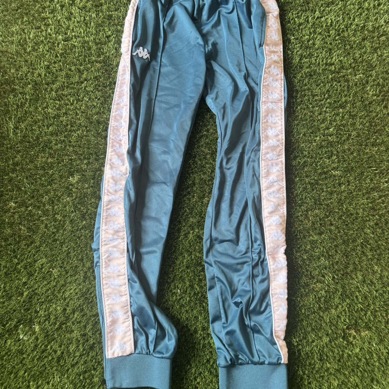 Men’s medium Kappa retailer tracksuit