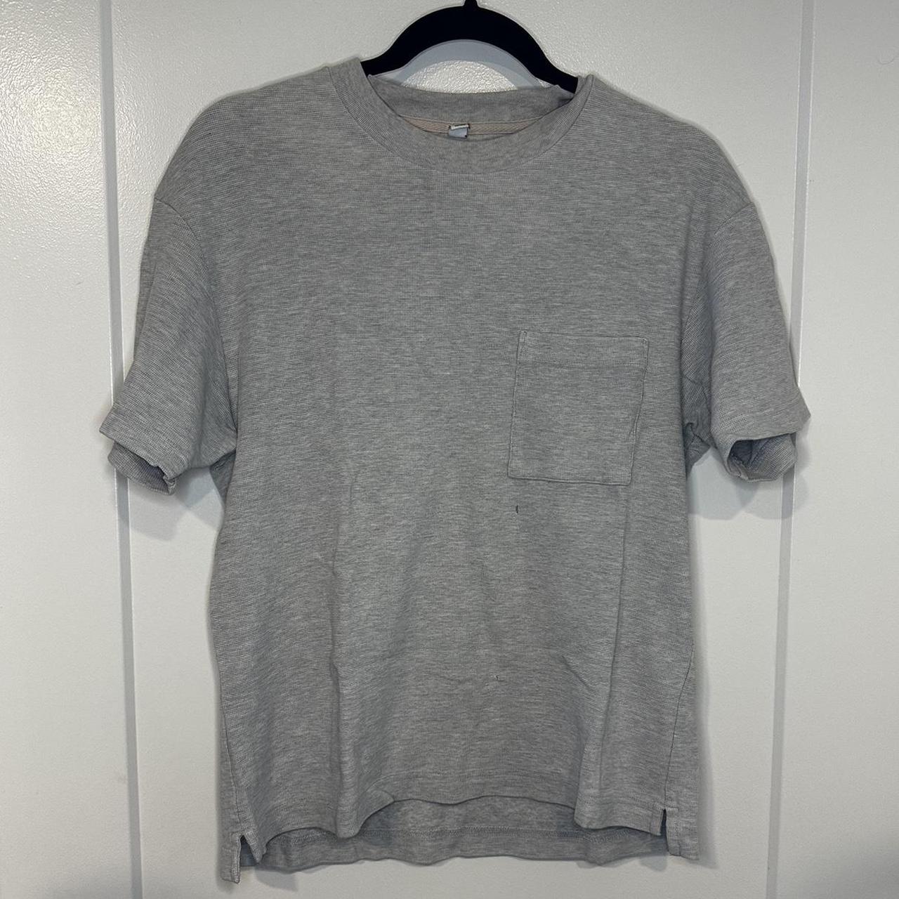 uniqlo u pocket tee