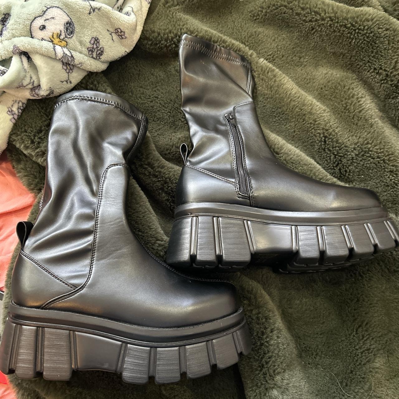 Black wide calf boots! Brand unknown, super lightweight - Depop