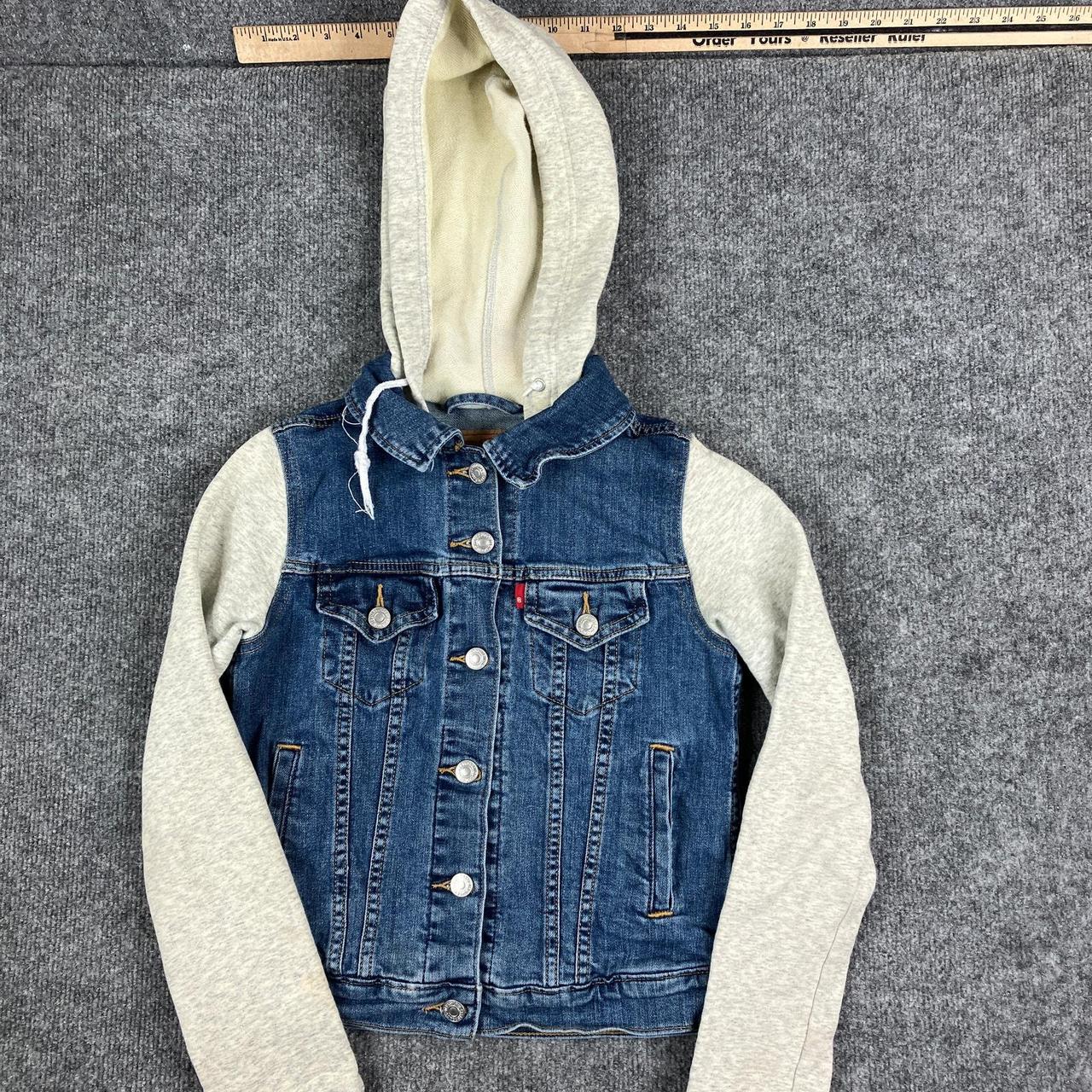 item listed by cash_is_trash
