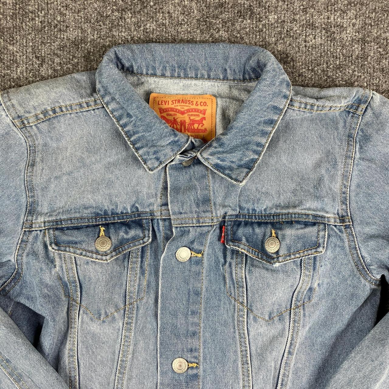item listed by cash_is_trash