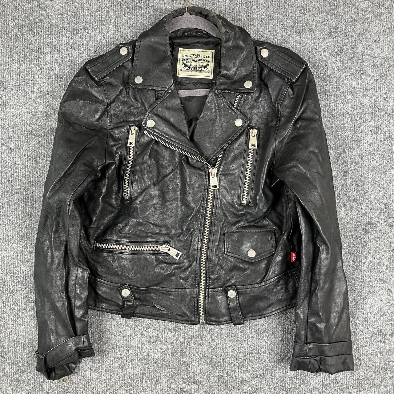 item listed by cash_is_trash