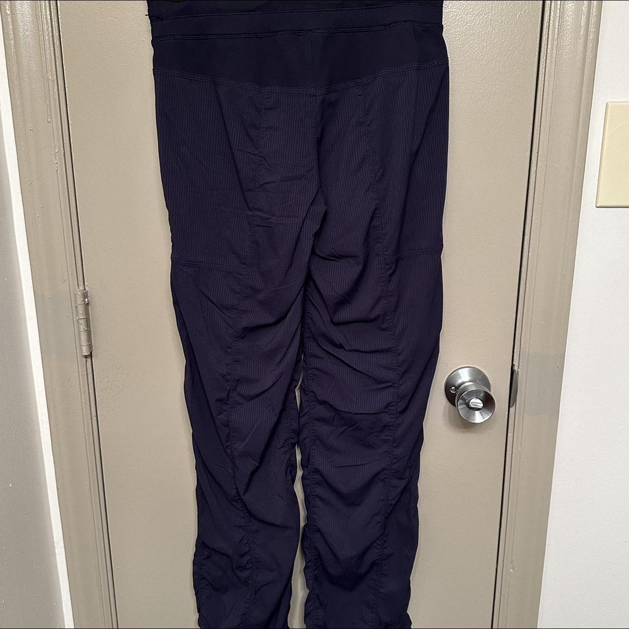 navy blue lululemon dance pants. i've had these for - Depop