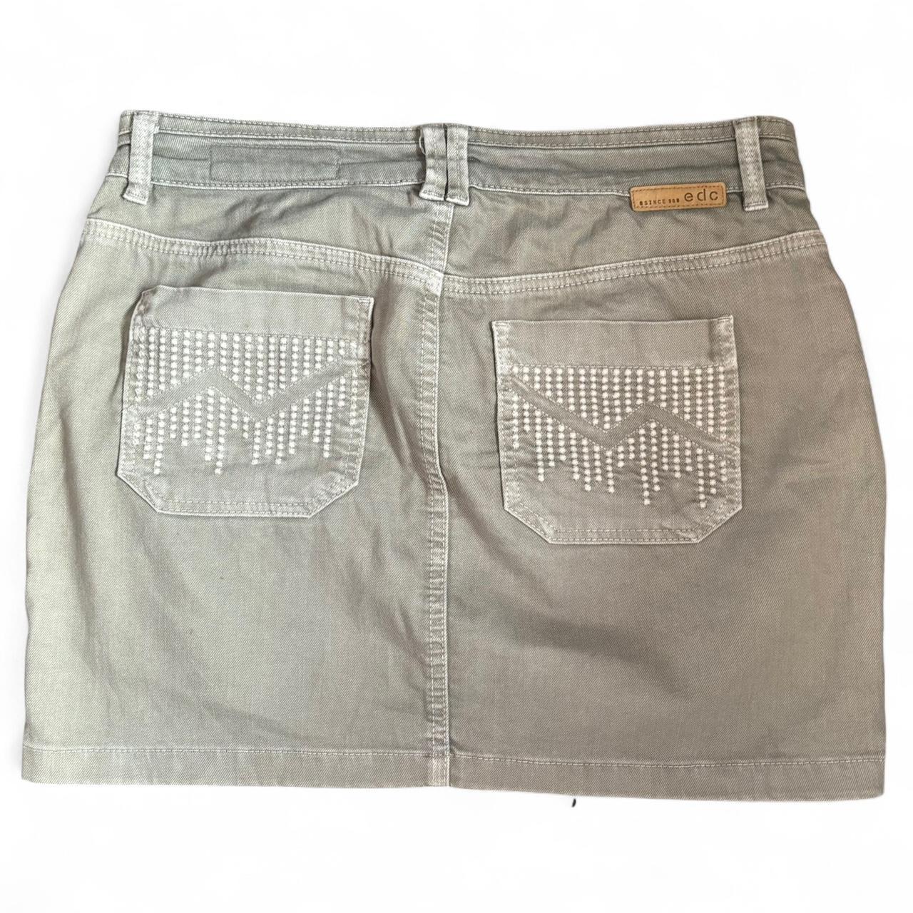 item listed by recyclereuserewear