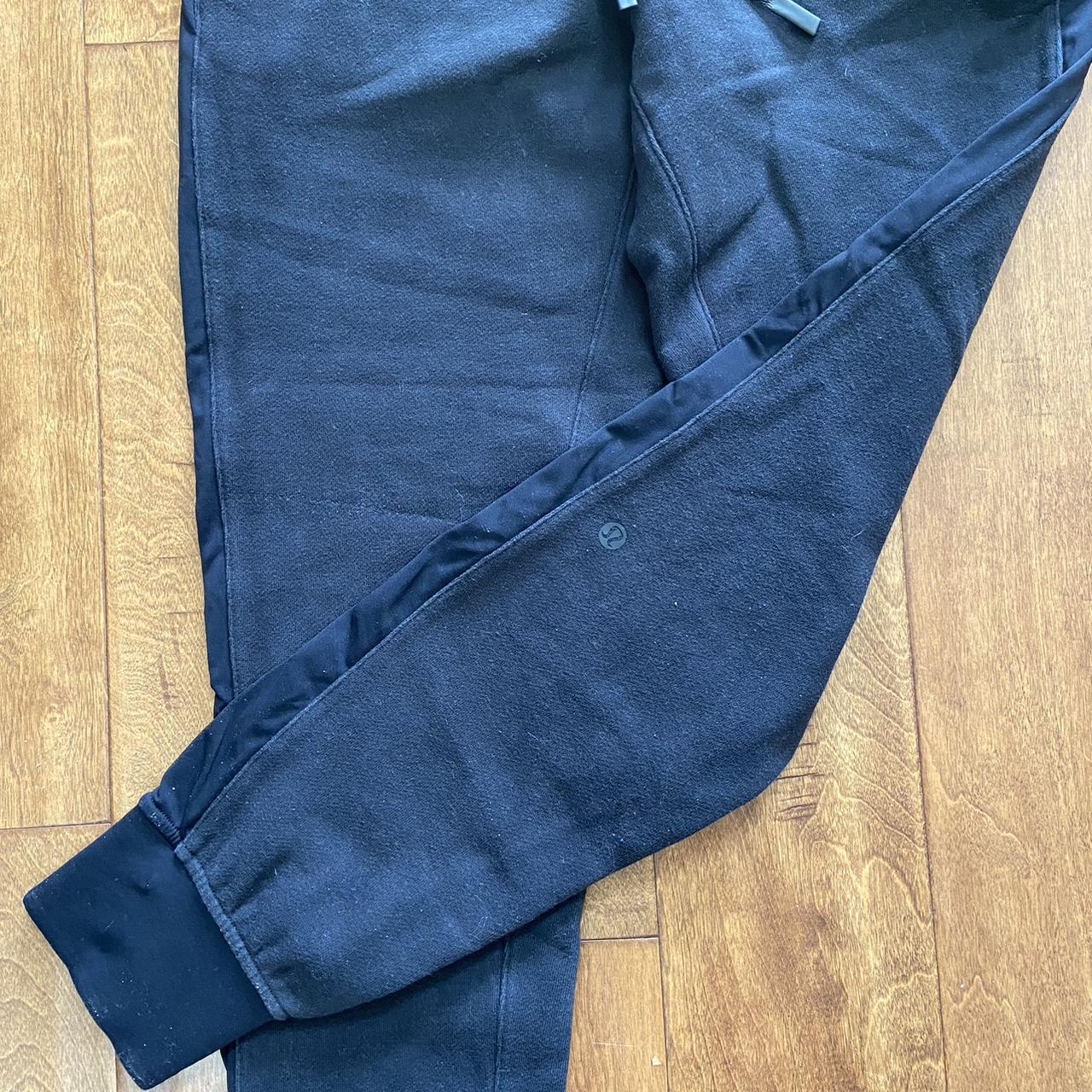 lululemon sweatpants - Depop