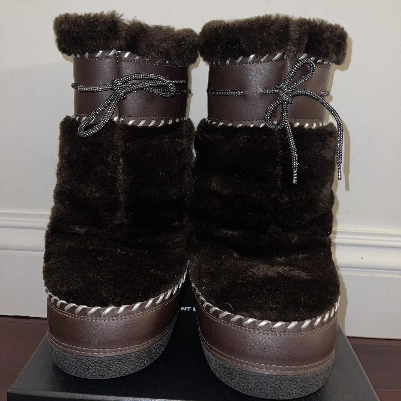 Minnetonka rabbit sale fur boots