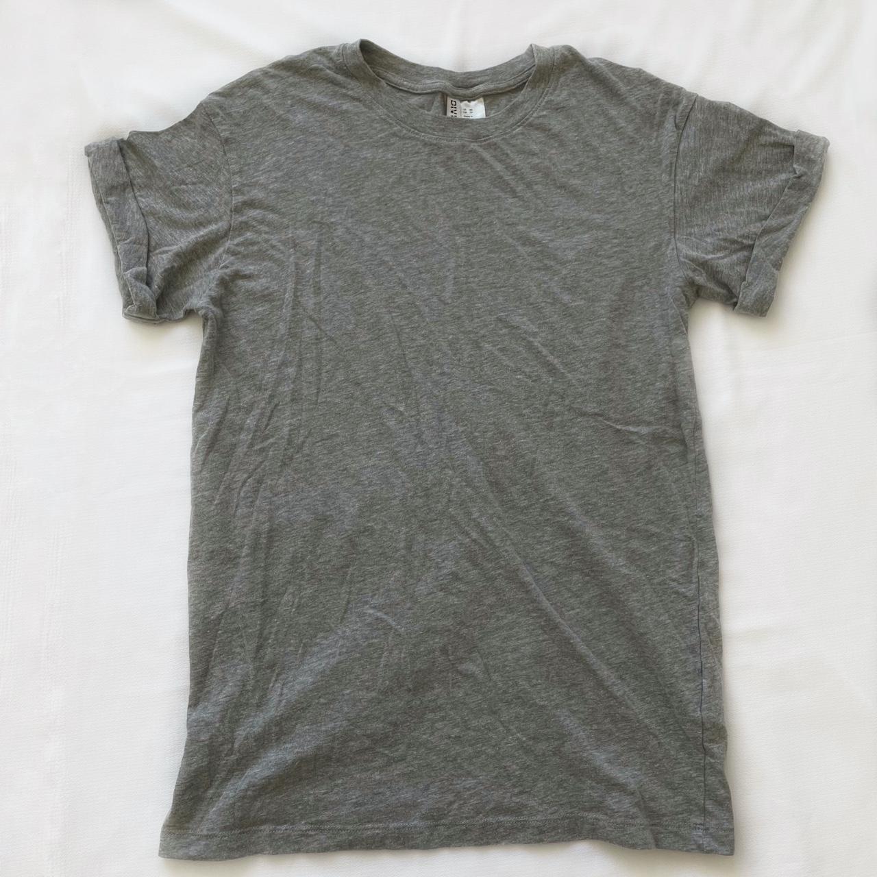 H M divided grey tshirt super stretchy great Depop