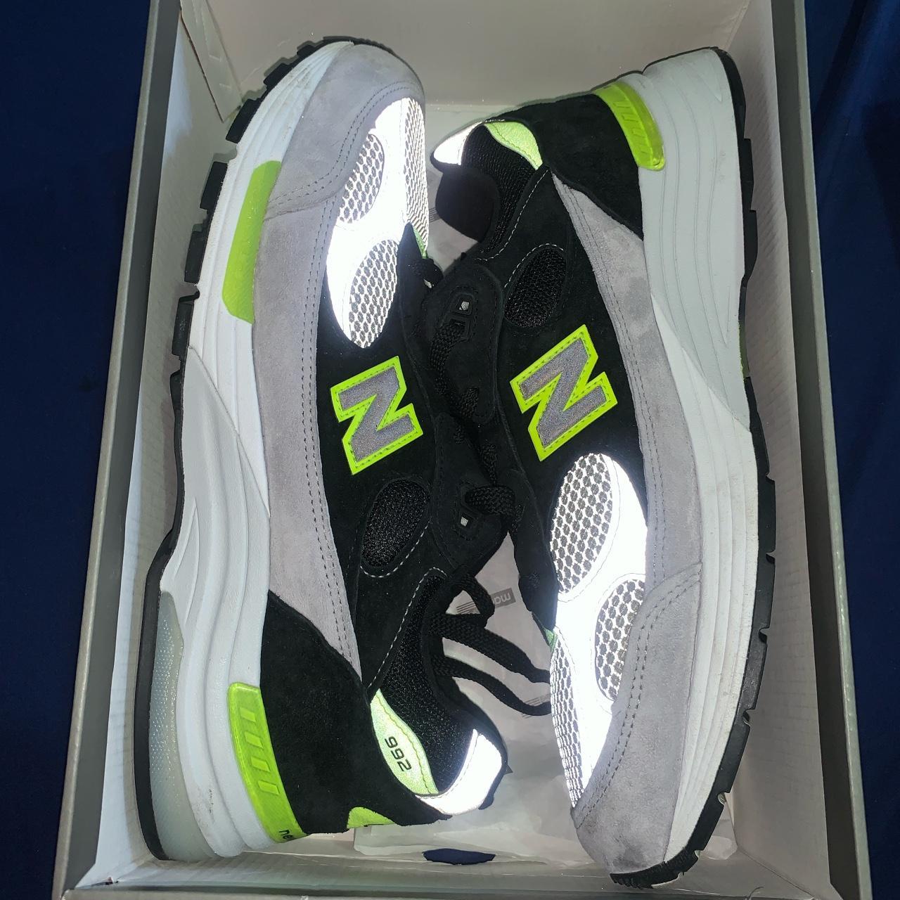 Men's New Balance 992 in gray, black and neon green | Depop