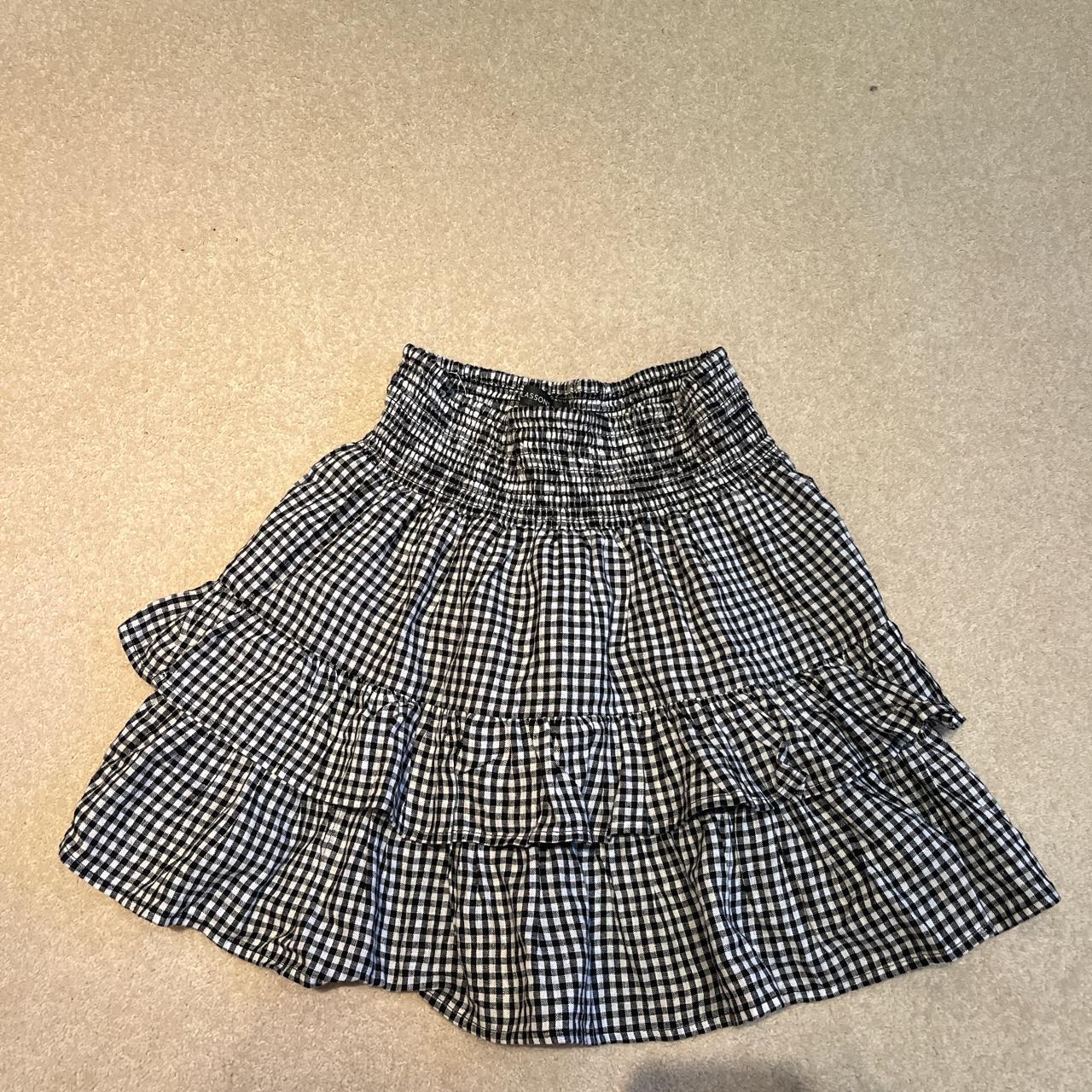 Glassons skirt. From Australia so sizing different... Depop