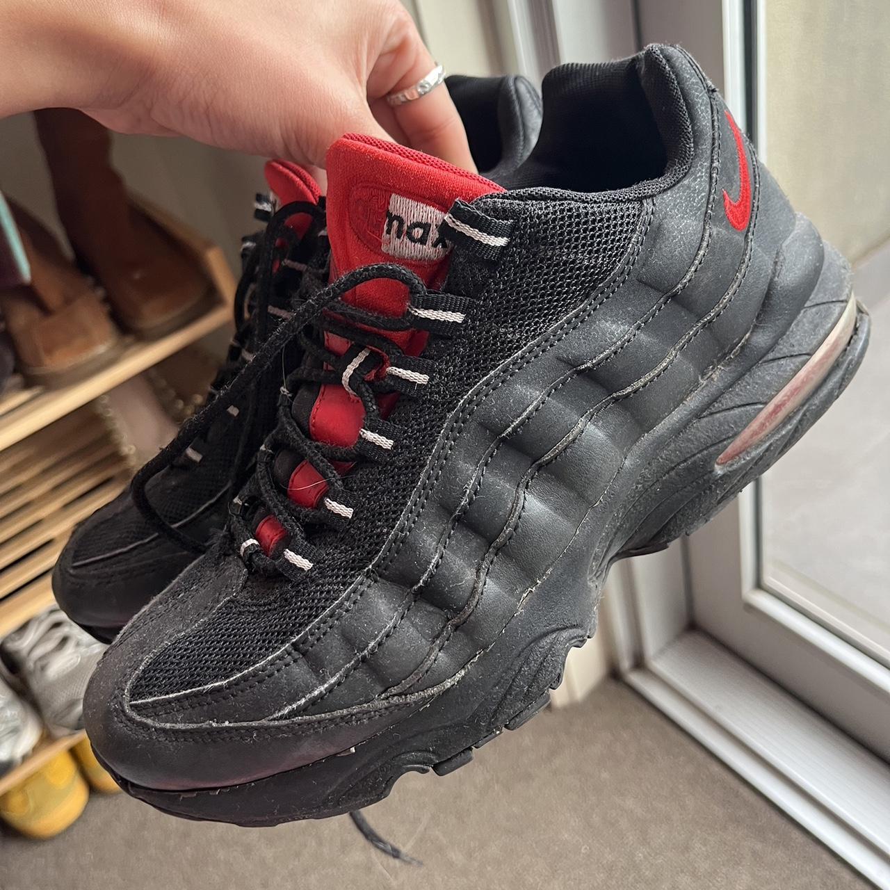 Air max 95 black challenge red online