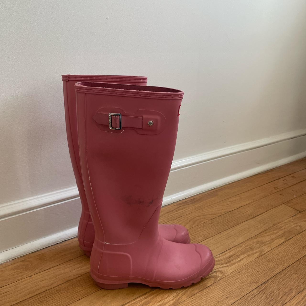 Hunter Women's Pink Boots (2)