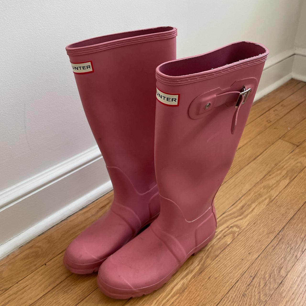 Hunter Women's Pink Boots (3)