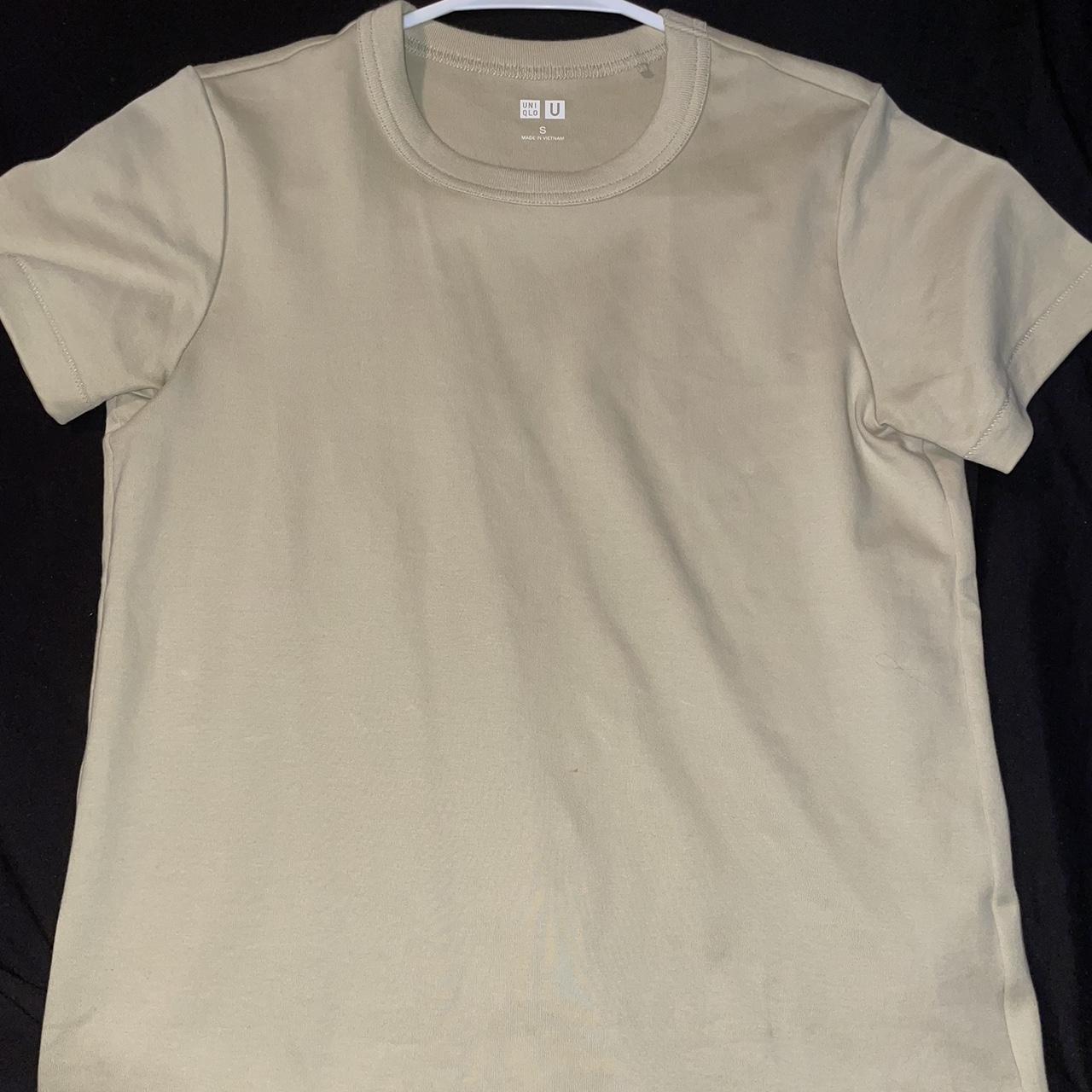 UNIQLO Women's Cream T-shirt | Depop