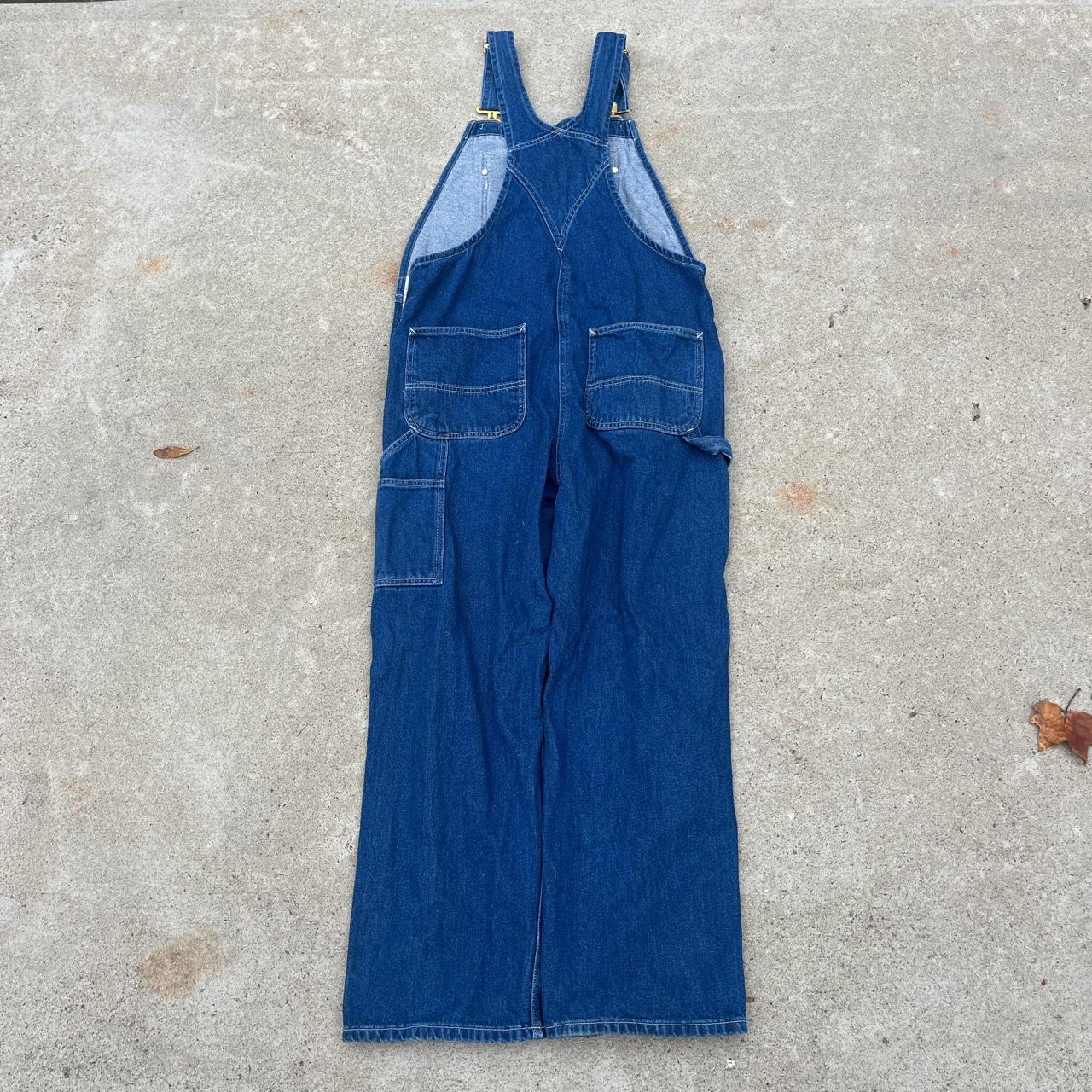 Beautiful pair of carhartt overalls Excellent... Depop