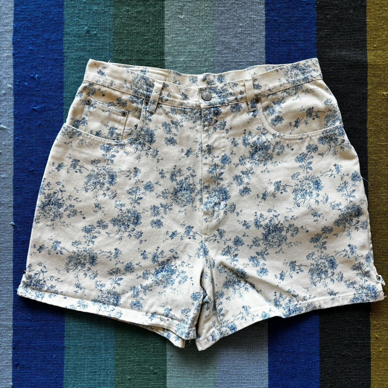 Bill Blass Women's Cream and Blue Shorts