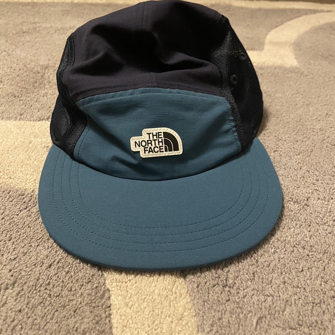 blue north face hat never worn - Depop