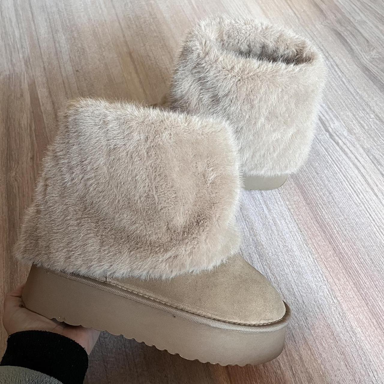 welcome to my shop 🧚🏽‍♀️ the cutest fluffy platform... - Depop
