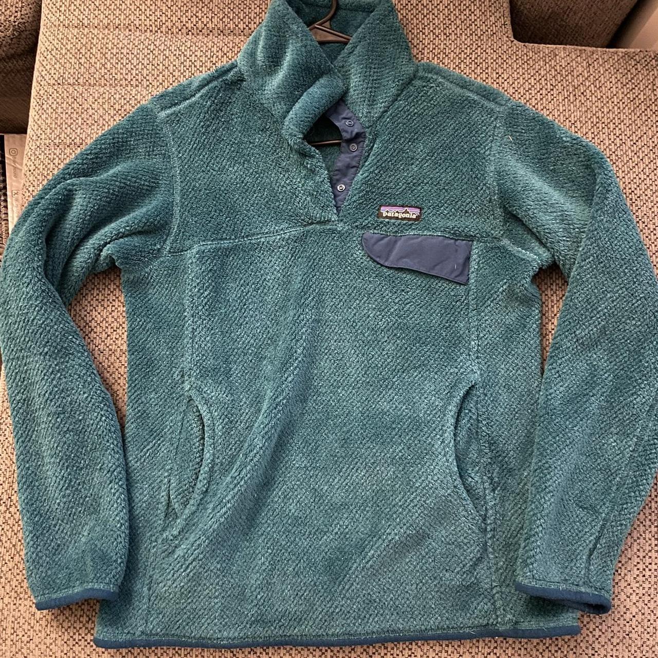 Patagonia green online sweatshirt