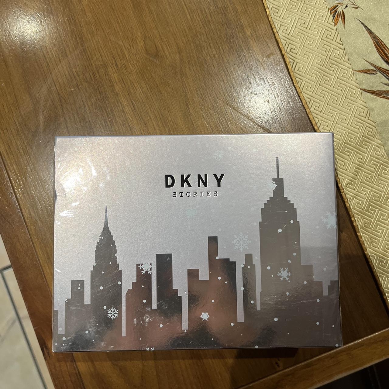 Dkny discount stories set