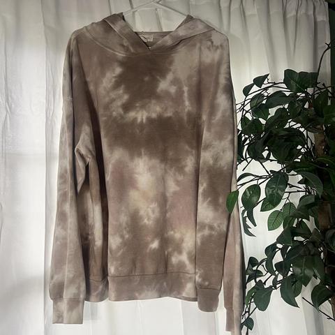 Oversized tie dye hoodie Size 1X fits as a. Depop